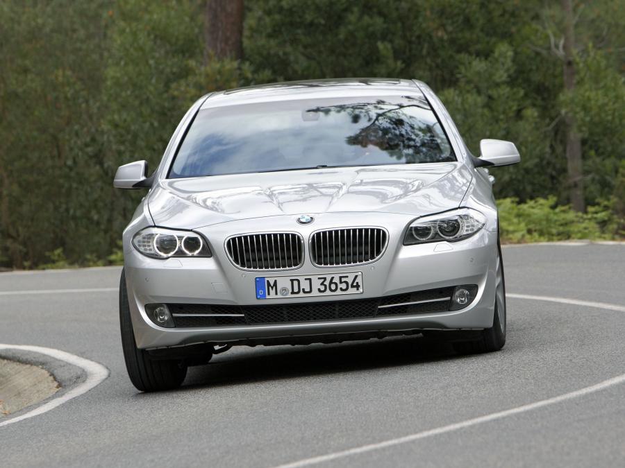  BMW 528Li 2010 года  (фото 7 из 16)